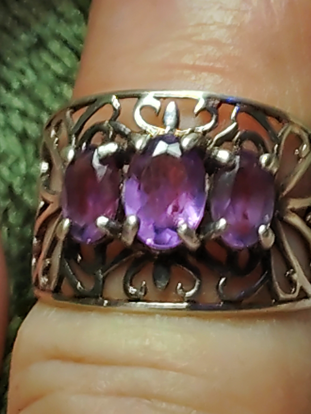 NWT-AFRICAN AMETHYST 3- STONE- SOLID STERLING SILVER,  OPEN CUT,  RING. SIZE - 6
